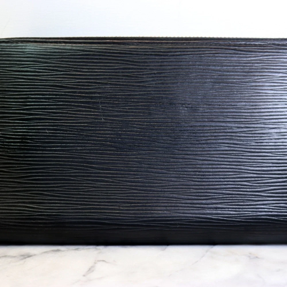 LOUIS VUITTON Black Zippy Organizer Epi Noir Long Wallet - Black Leather EUC